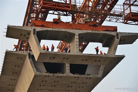 prestressed concrete box girder bridge